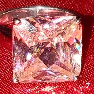 925 Square CutLight Pink CZ Gemstone Sterling Silver 925 Square Cut Detailed Mou